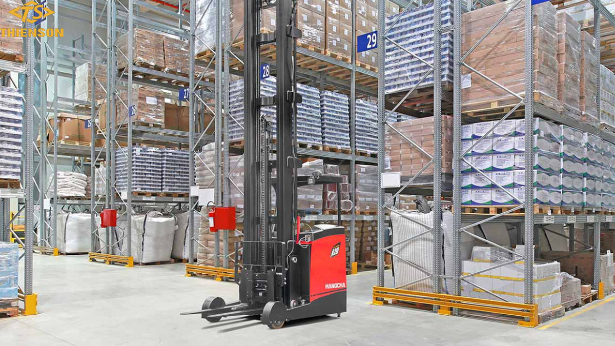 Xe nâng điện reach trucks 