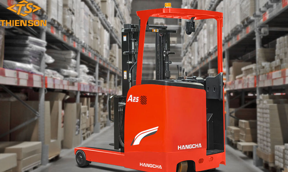 Xe nâng điện reach trucks 2.5 tấn pin axit