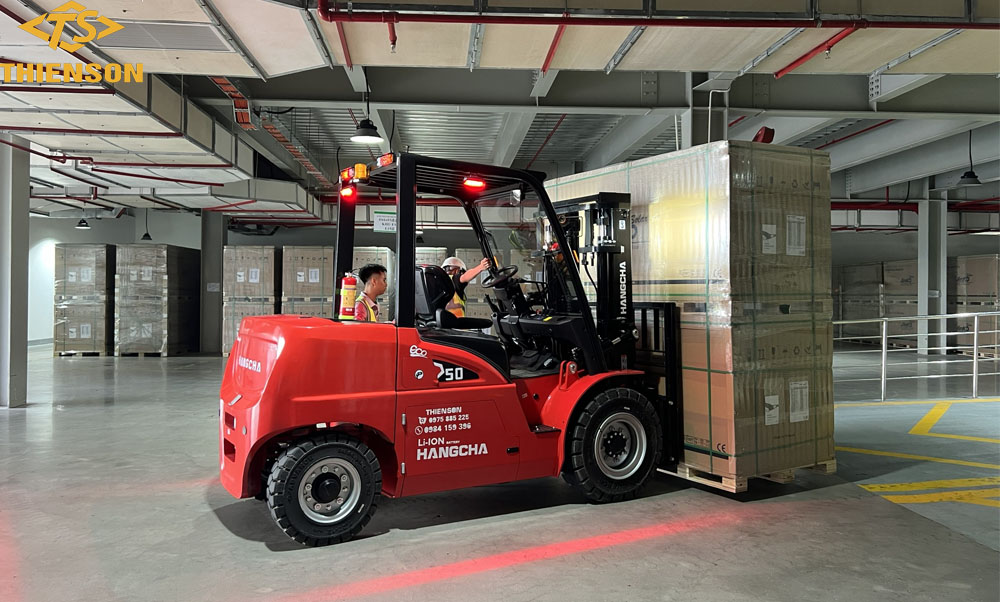 Xe nâng điện 5 tấn