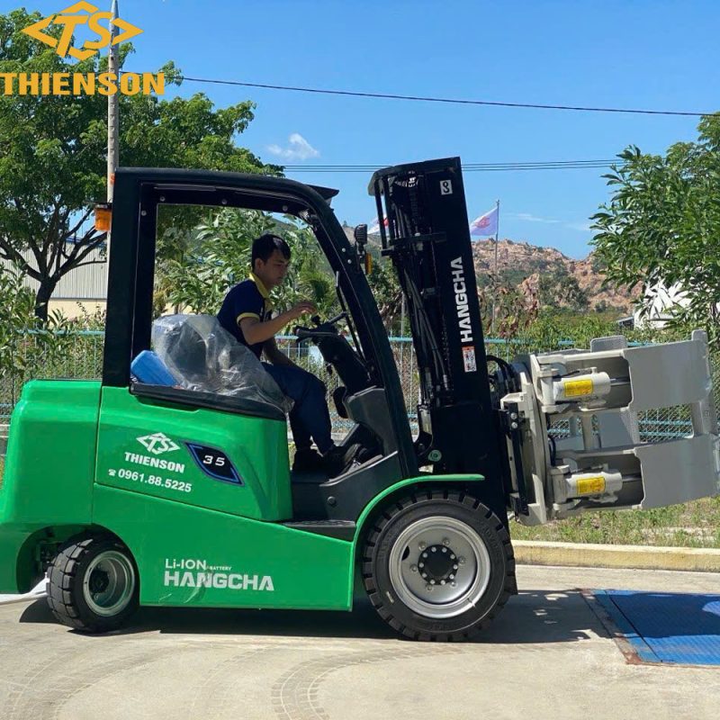 Xe nâng kẹp giấy