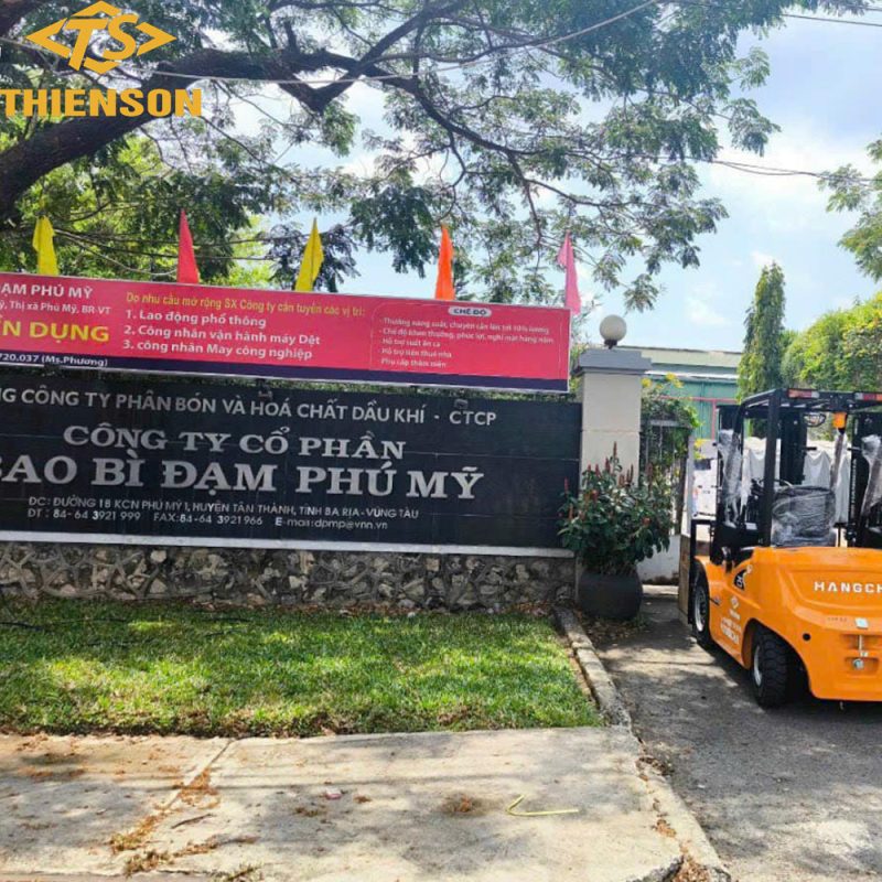 Xe nâng ngành phân bón