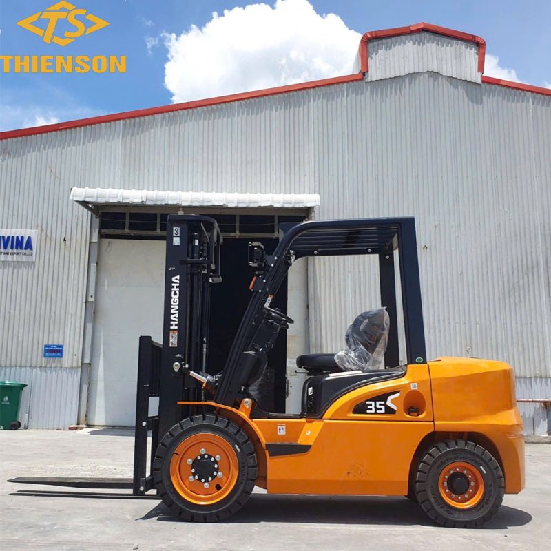 Xe nâng dầu 3.5 tấn động cơ nhật bản
